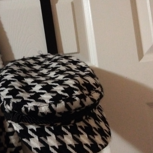 Wrap/shawl - Picture 2 of 2